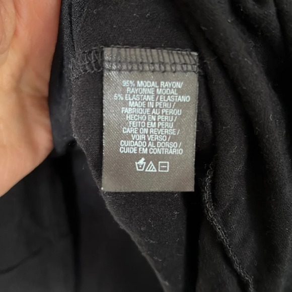 Tahari Tank Top Size Medium - Picture 5 of 5